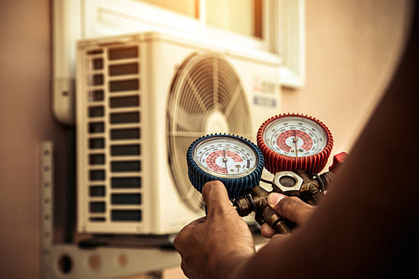 Professional Ductwork Repair technician working in Cambridge, OH